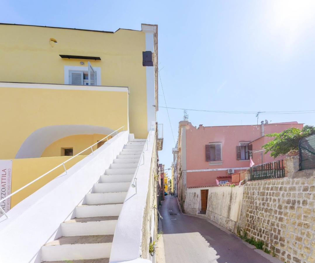 Palazzo Attila - Gioia Apartments Procida Exterior foto