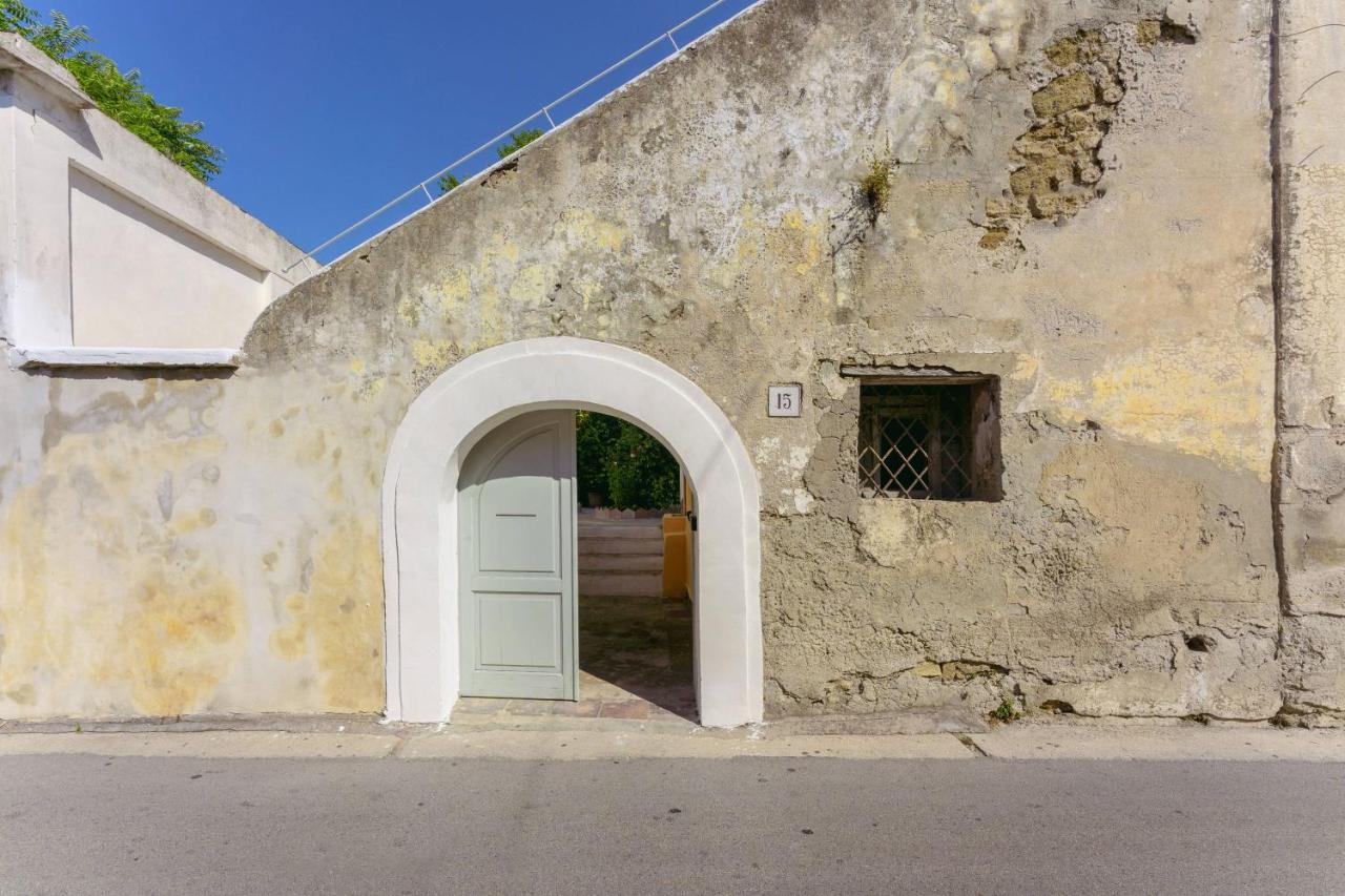 Palazzo Attila - Gioia Apartments Procida Exterior foto