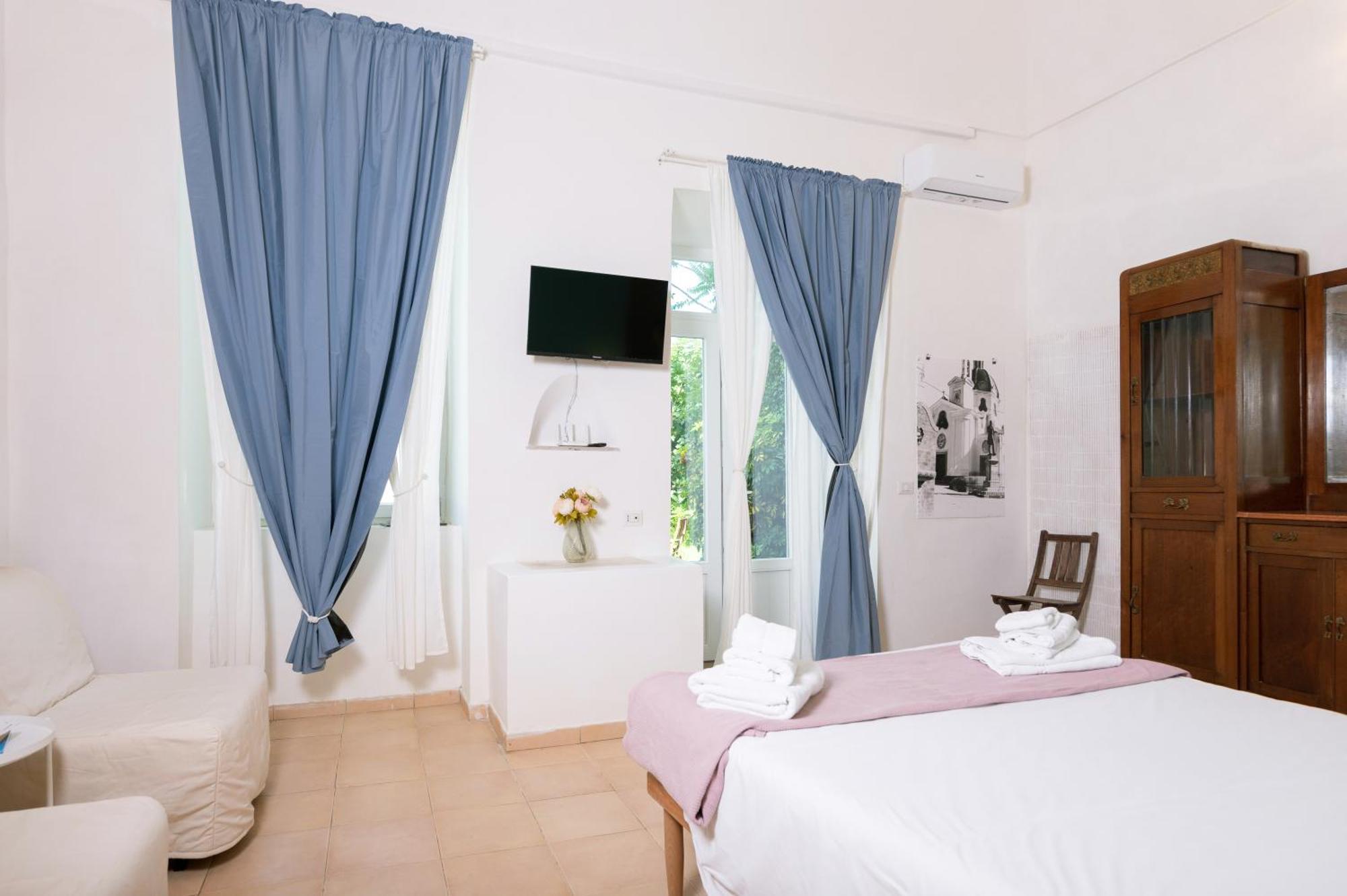 Palazzo Attila - Gioia Apartments Procida Exterior foto